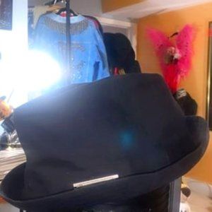 21 Men Black Fedora